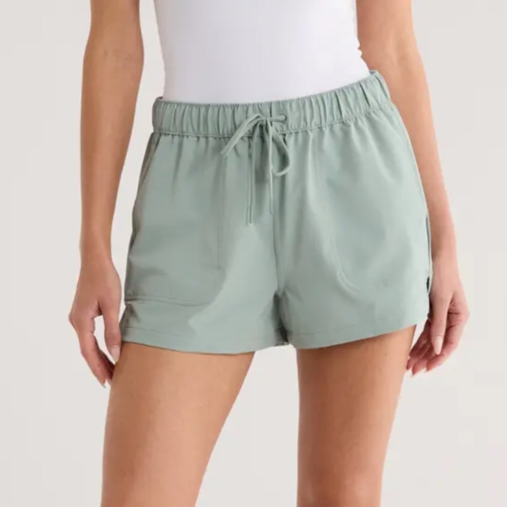 Yogalicious Citylite Hailey Shorts in Sage